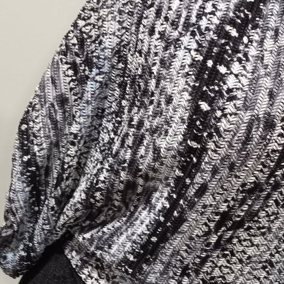 ALBERTO MAKALI BLACK/WHITE BOAT NECK EMBELLISHED BATWING WOMEN TOP SIZE M - Picture 8 of 11